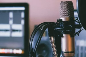 بهترین برنامه تنظیم صدا برای خوانندگی